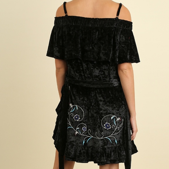 Umgee Dress Size S M L Black Velvet Embroidered Floral Whimsigoth Tunic Womens - Picture 3 of 4